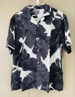 H&M リーフ柄 半袖シャツ REGULAR FITのサムネイル