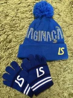 ルースイソンブラ⭐︎青色ポンポン付きニット帽と手袋セット
