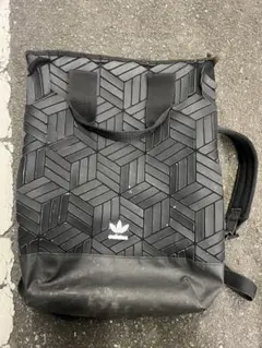アディダス リュックサック バックパック　幾何学模様