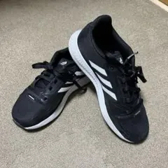 アディダススニーカー　21.0センチ