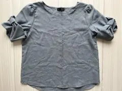 リボン付きフリル袖 グレーTシャツ　L
