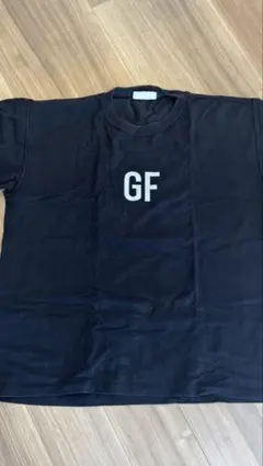 FEAR OF GOD “GF” 限定Tシャツ ブラックのサムネイル