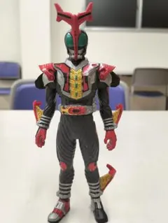 仮面ライダーカブト ハイパーフォーム 　ソフビ