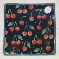 新品・未使用☆ラブラリーバイフェイラー　チェリードット　ハンカチのサムネイル
