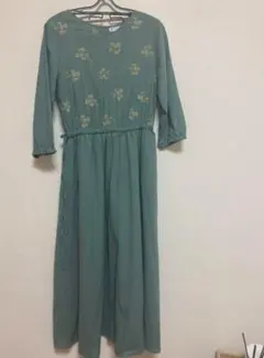 【最終値下げ】アフタヌーンティー　刺繍ロングワンピース