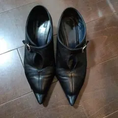 セリーヌ　黒パンプスのサムネイル