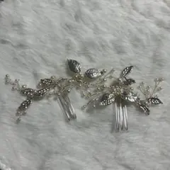 シルバー色のパール付きヘッドドレス