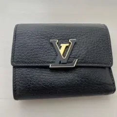 Louis Vuitton 黒 三つ折り財布　カプシーヌ