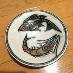 沖縄の女性陶芸作家 宮城須美子さんの中皿 魚2匹 2枚まとめて！ - メルカリ