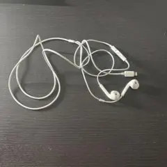 Lightningイヤフォン ホワイト