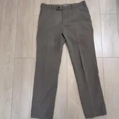 ユニクロ　SLIM FIT スラックスのサムネイル
