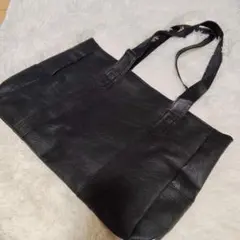 シンプル✨男女兼用　トートバッグ　ブラック　軽量　実用的