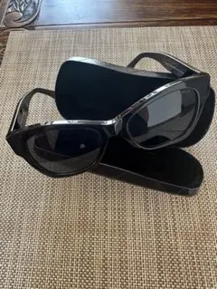 CHANEL キャットアイサングラス ブラック ケース付き - メルカリ