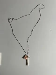 SEE REAL FLOWERS ビーズとタッセルのネックレス