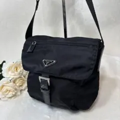 PRADA メッセンジャー　ショルダーバッグ　三角ロゴ ブラック