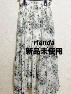 新品 rienda 花柄フレアスカート S 柄ホワイトのサムネイル