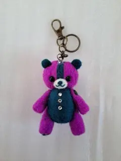羊毛フェルト ネオンカラーの紫&ネイビーのクマさん　キーホルダー
