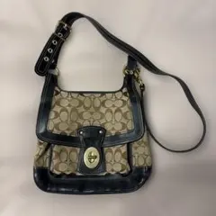 コーチ　ショルダーバッグ シグネチャー　ターンロック