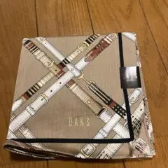 DAKS ベルト柄 ハンカチ 約53cm