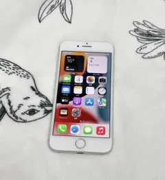 Apple iPhone 7 シルバー本体　SIMロックなし