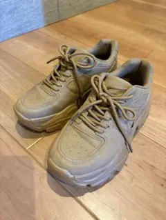 ブラウン 茶色　厚底　スニーカー　軽量　軽い