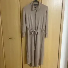 ベージュ シャツカラー ロングニットワンピース