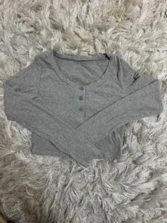 グレー 長袖 Tシャツ ボタン付き