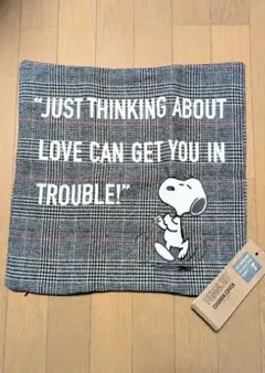 スヌーピー　クッションカバー