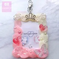 【B8 トレカ】ホイップデコ 硬質ケース 推し活 黄色×ピンク 王冠 ハート 蝶