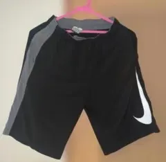Nike DRI-FIT ショートパンツ Mサイズ