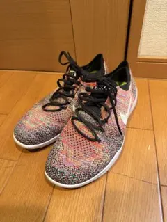 美品！NIKEフライニットスニーカー