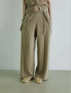 ETRE TOKYO コットンリネンニットサスパンツのサムネイル