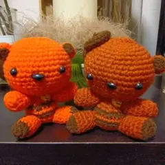 ハンドメイド　くまちゃん　編み物　あみぐるみ　2体　オレンジ　茶色　ぬいぐるみ