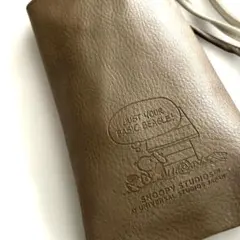 スヌーピー　やわらかレザー　スマホショルダー　おでかけ　シンプルのサムネイル