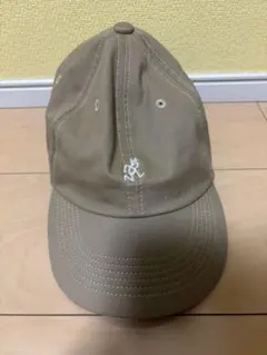 【未使用品】ベージュ刺繍ロゴキャップ　Gramicci グラミチ