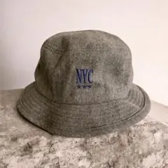 【美品】グレー バケットハット NYC 刺繍 Champion チャンピオン