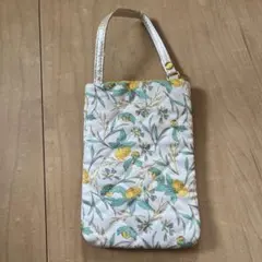 花柄キルティング スマホショルダーバッグ