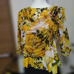 美品 黄色ドレープ付き トップス