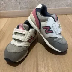 new balance 996 キッズシューズ グレー/ホワイト/ピンク