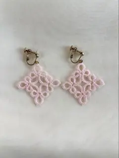 タティングレースのイヤリング