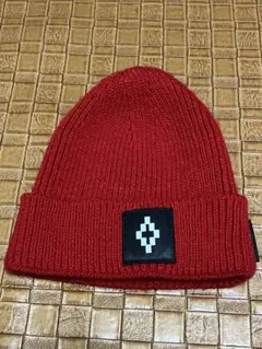美品　イタリア製　マルセロバーロン　ニットキャップ　/赤　ロゴワッペン　国内正規