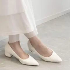 RANDA ポインテッドトゥ パンプス ホワイトのサムネイル