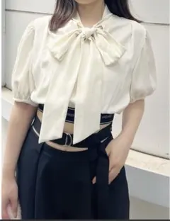 MERCURYDUO ロゴラインゴムラインブラウス　最終値下げのサムネイル
