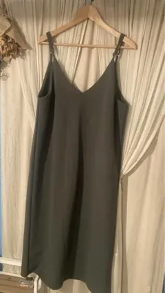 ダークグリーン Vネック キャミワンピース