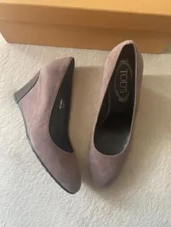 未使用☆TOD'S☆パンプス☆36 1/2☆スエード☆ベージュ☆のサムネイル