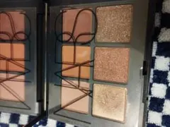 ナーズ ヴォワヤジュール アイシャドーパレット