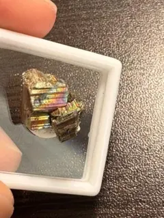 黄鉄鉱　パイライト　レインボー　原石　標本　鉱物　希少