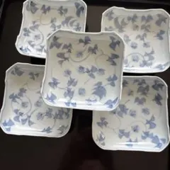 立ち吉　染付 草花文 四方小鉢 小皿　5客セットのサムネイル