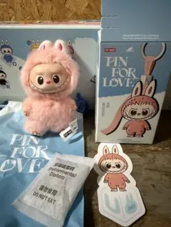 【 U 】ラブブ　イニシャル　THE MONSTER PIN FOR LOVE