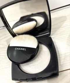 CHANEL シャネル　プードゥルルミエール 40　ホワイトオパールのサムネイル
